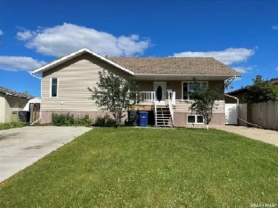 NEW LISTING  810 Centre Street Image# 2