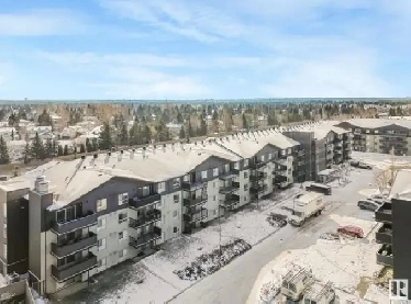 Stylish, move-in ready, and in an unbeatable West Edmonton! Image# 1