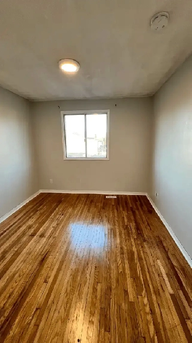 Room for rent available NOW Image# 1