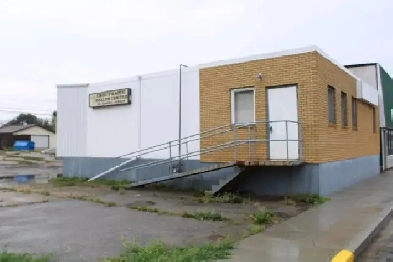 Rent:  offices, spacious indoor storage space Image# 1