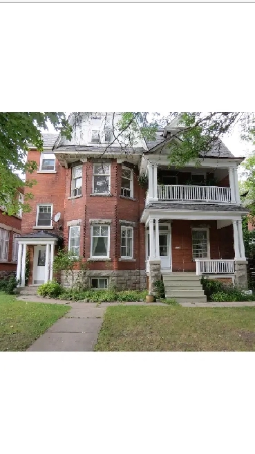 Glebe avenue & bank street/ Lansdowne park- Spacious 3 Bedroom a Image# 1