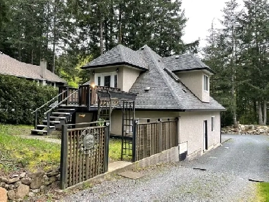 Semi-Furnished 1 Bedroom 1 Bath 1 X-Large Living Room for rent Image# 5