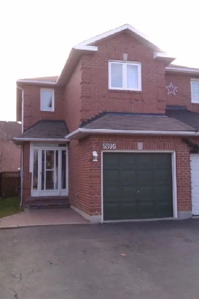 3 bedroom house for rent in Mississauga. Image# 1