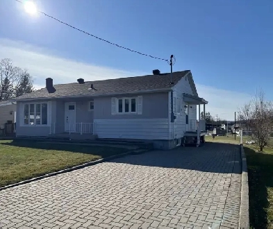 LOVELY BUNGALOW FOR SALE IN HAWKESBURY, ON Image# 4