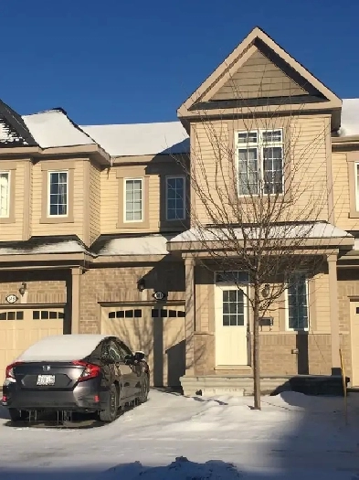 Master Bedroom for rent with Private Washroom & Walk-In Closet – Image# 3