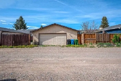 $350 Double Garage, for Storage Only Marlborough 403-605-3501 Image# 1