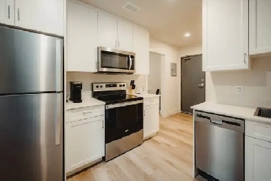 Fully Furnished Bachelor Suite for Rent! Move in Ready! Image# 1