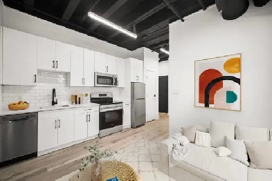 Stunning 1 Bedroom Apartment for Rent! Close to the UofW! Image# 9