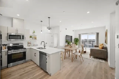 LUXURY 3 Bedroom Apartment in Garden City with Fitness Centre! Image# 2