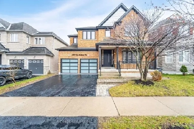 RENOVATED Executive Detached Home In Churchill Meadows 4800 SQFT Image# 1
