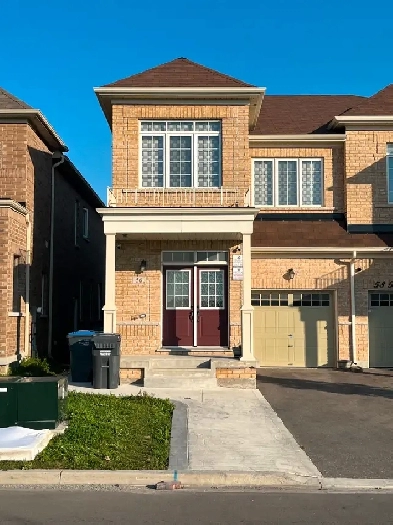 3 Parkings, 4 Bedrooms, 3 Bathrooms for $3350 Image# 2