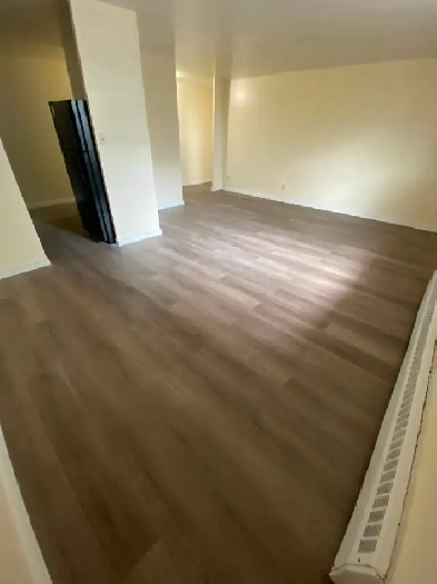 680 sq ft  1 bedroom apartment Image# 1