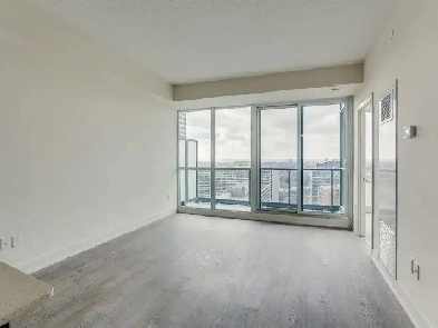 1 Bed Condo, Yonge and Eglinton, 5 minutes walk to crosstown LRT Image# 14