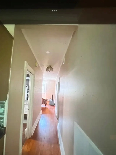 Étudiant - belle et grande chambre - centre-ville et métro Image# 1