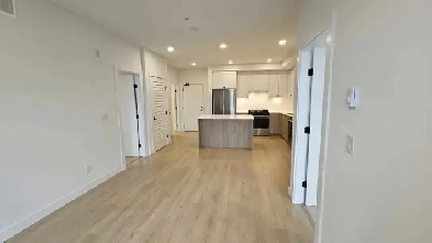 Luxury Penthouse 2 Bed   2 Bath Apartment Image# 24