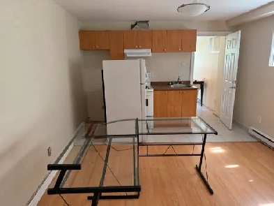 Ville Saint Laurent - Bachelor for Rent 2.5 Image# 2