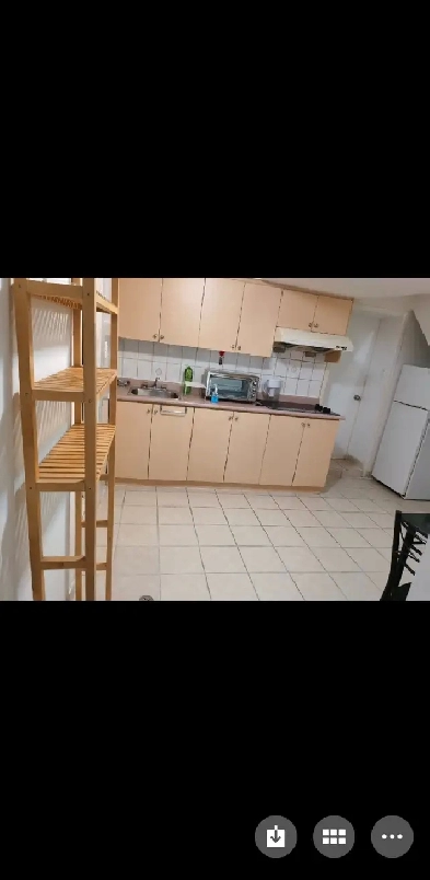2  Bedroom Basement Apartment Image# 3
