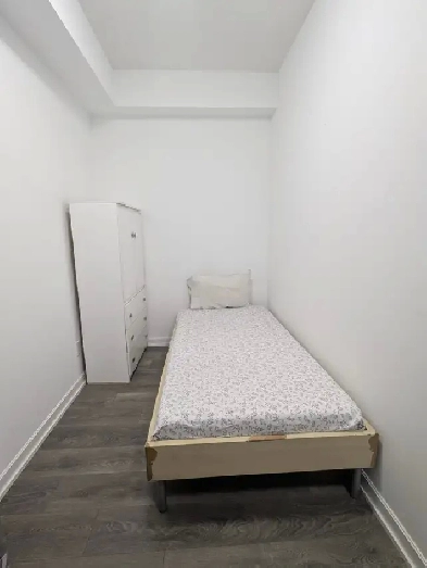 Fully Furnished Den Rental-Females Only!!-  Available June 1st Image# 1