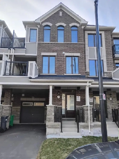 Townhome for lease in Northwest Brampton Image# 1