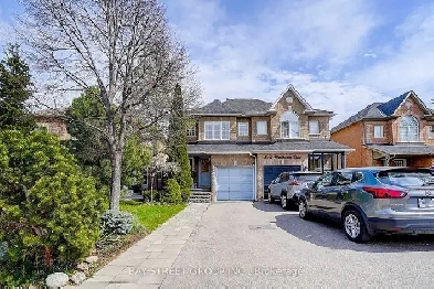 Beautiful And Bright Open Concept Home Image# 1