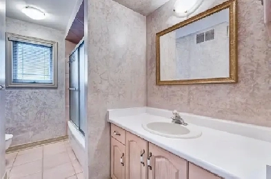 4 Bed   Den   Basement | Prime Ancaster Image# 22