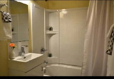 Bright spacious studio for rent in broadway central location Image# 1