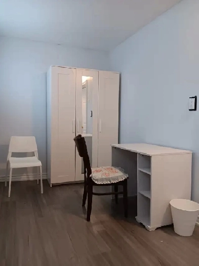 room for rent Image# 3