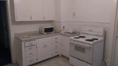 11903-129 Ave Furnished room for rent Image# 1