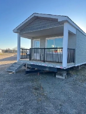 CANADIAN COTTAGE WITH 2 BED/1 BATH AND A DECK! Image# 3