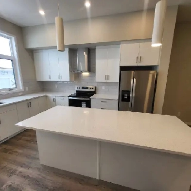 Brand New 4 Beds   Den, 3 Baths Main Floor Suite – Hotchkiss SE Image# 3