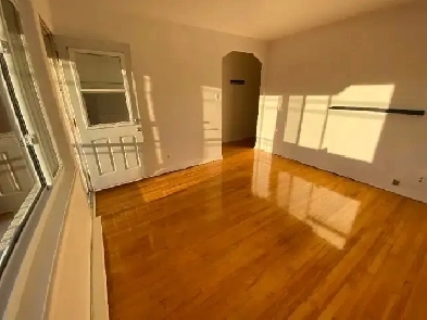 Lachine 3.5 hôpital, autoroutes 20 &13, aéroport, piste Canal Image# 1