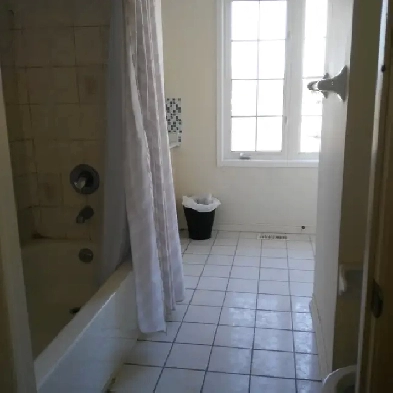 York university 2nd floor single bedroom free internet,laundry Image# 1