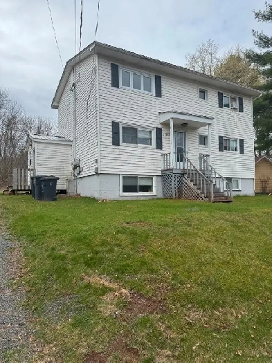 2 bed 1 bath apartment on Woodstock Road Image# 3
