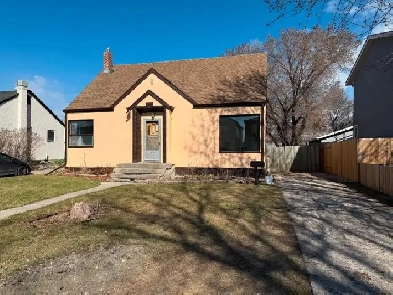 4bdrm House in St James offers HUGE Opportunity for Investors! Image# 1