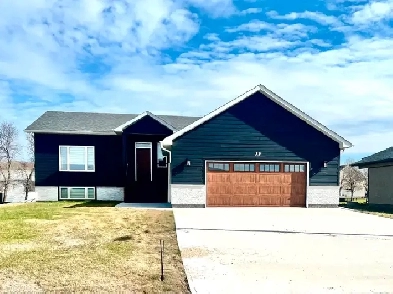 PRICE ADJUSTMENT!5 BED FINISHED BASEMENT HOME W/INSULATED GARAGE Image# 1