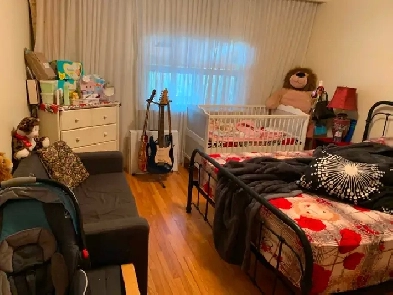 Room available, 2 people can live, main floor, ready to move-in Image# 2