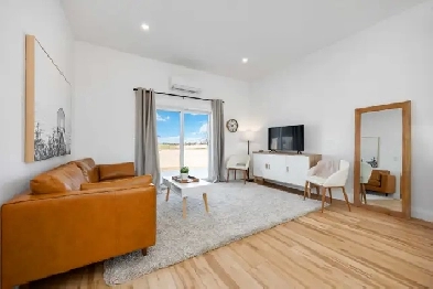 2 Bed, 2 Bath Townhouse | All Inclusive Luxury Living Image# 4