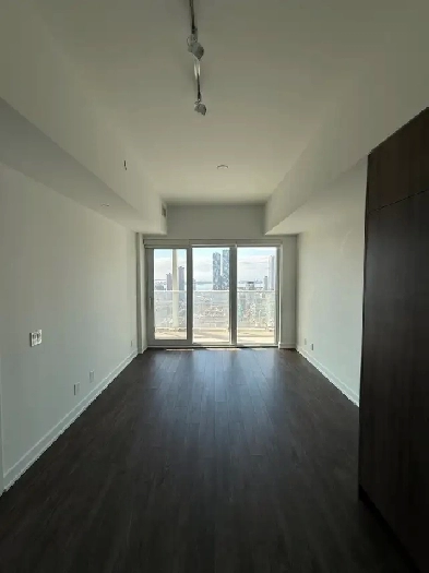 1 Bed Apt - Eaton Center - High Floor South Facing - $2300 Image# 13