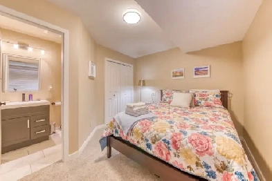 PRIVATE ROOM WITH BATHROOM & FULL HOUSE PRIVILEGES Image# 1