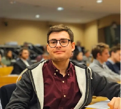 Looking for a shared apartment or studio along the blue or oran. Image# 1