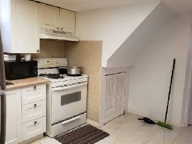 ROOM RENTAL Image# 1