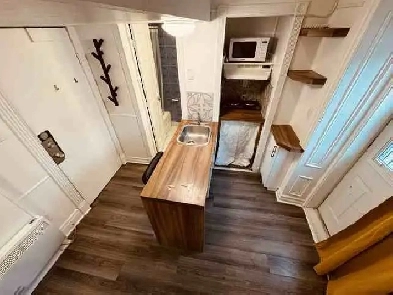 Métro berri, quartier de spectacles: LIBRE studio Image# 1