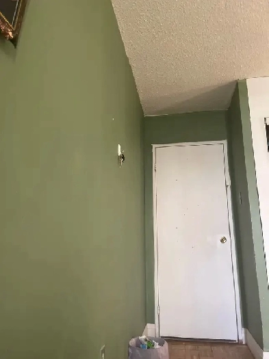 room for sharing for 2 girls 550 each Image# 1