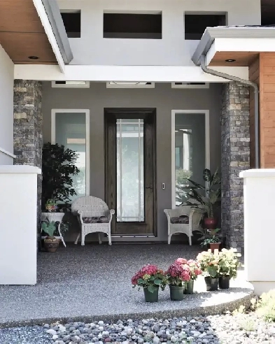 Lake Okanagan Luxury Waterside Home - Investment Opportunity