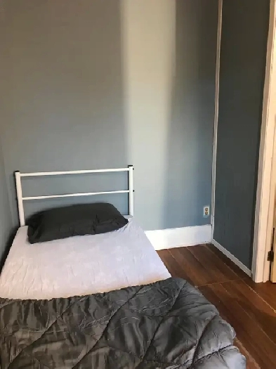 Private room- Utilities included Image# 4