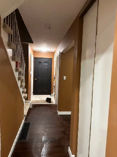 Prime Renovated room available for rent Image# 10