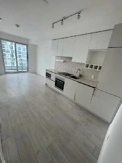 TRANSIT CITY VMC  - 1 BED 1 BATH FOR LEASE Image# 1