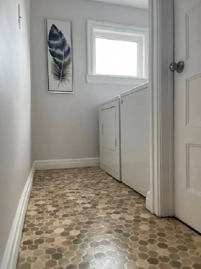 ($675 per person) $2,700/month 4-Bedroom Student Rental Image# 1