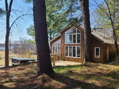 Hillside Home & Cabin - Lake Views & Backs Onto Park Image# 1