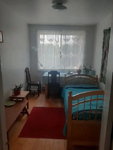 Chambre à louer - Femmes seulement Image# 1